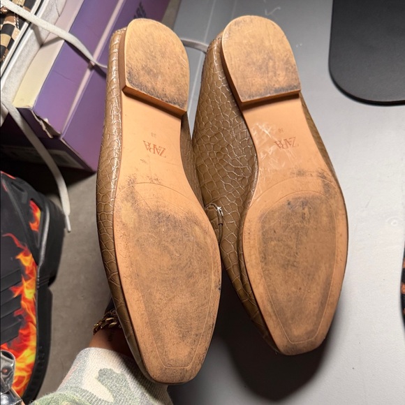 Zara Brown Croc-Embossed Loafers and Leopard Print Flats - Picture 2 of 3